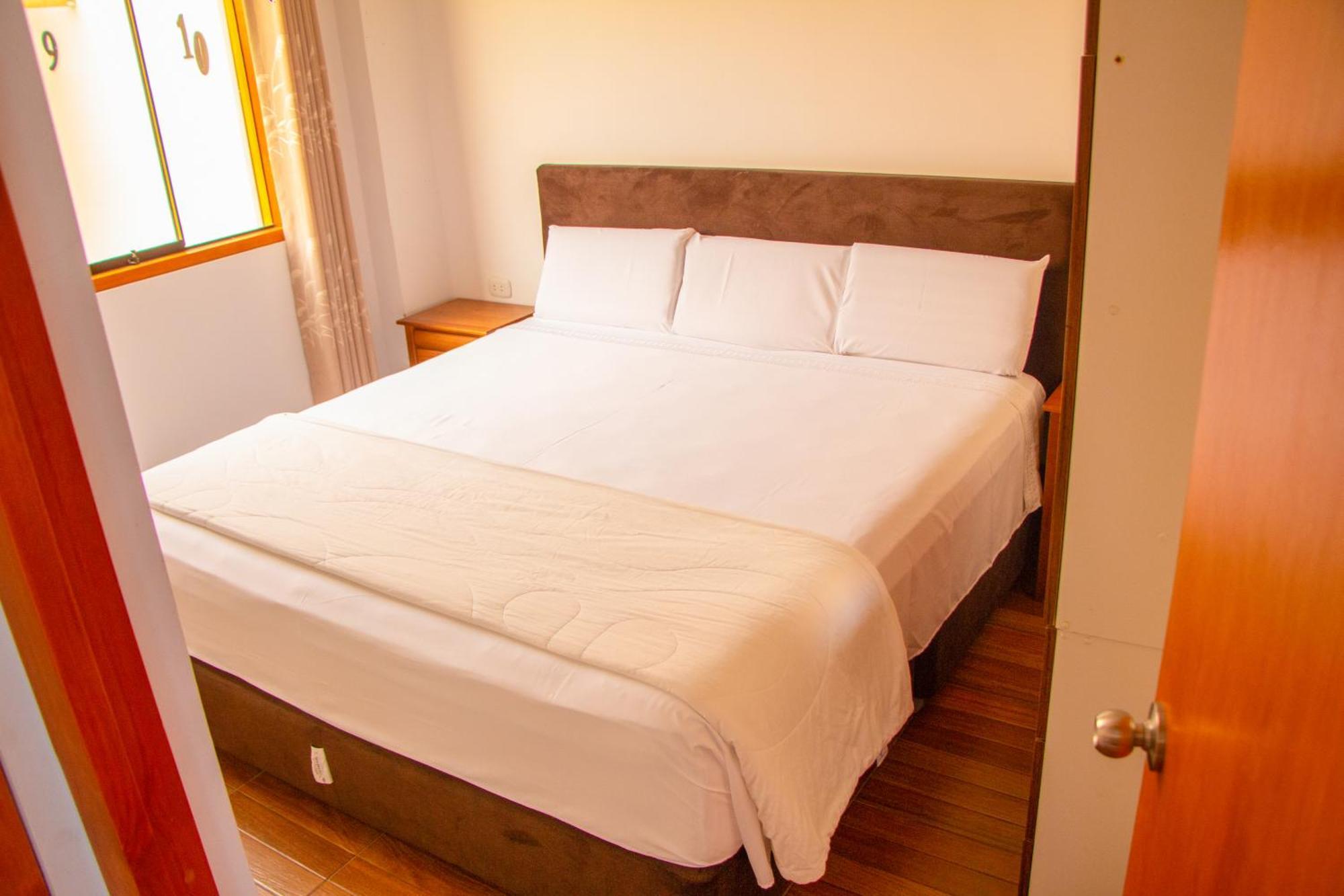 Hotel Resort Thiago Чинча Алта Екстериор снимка