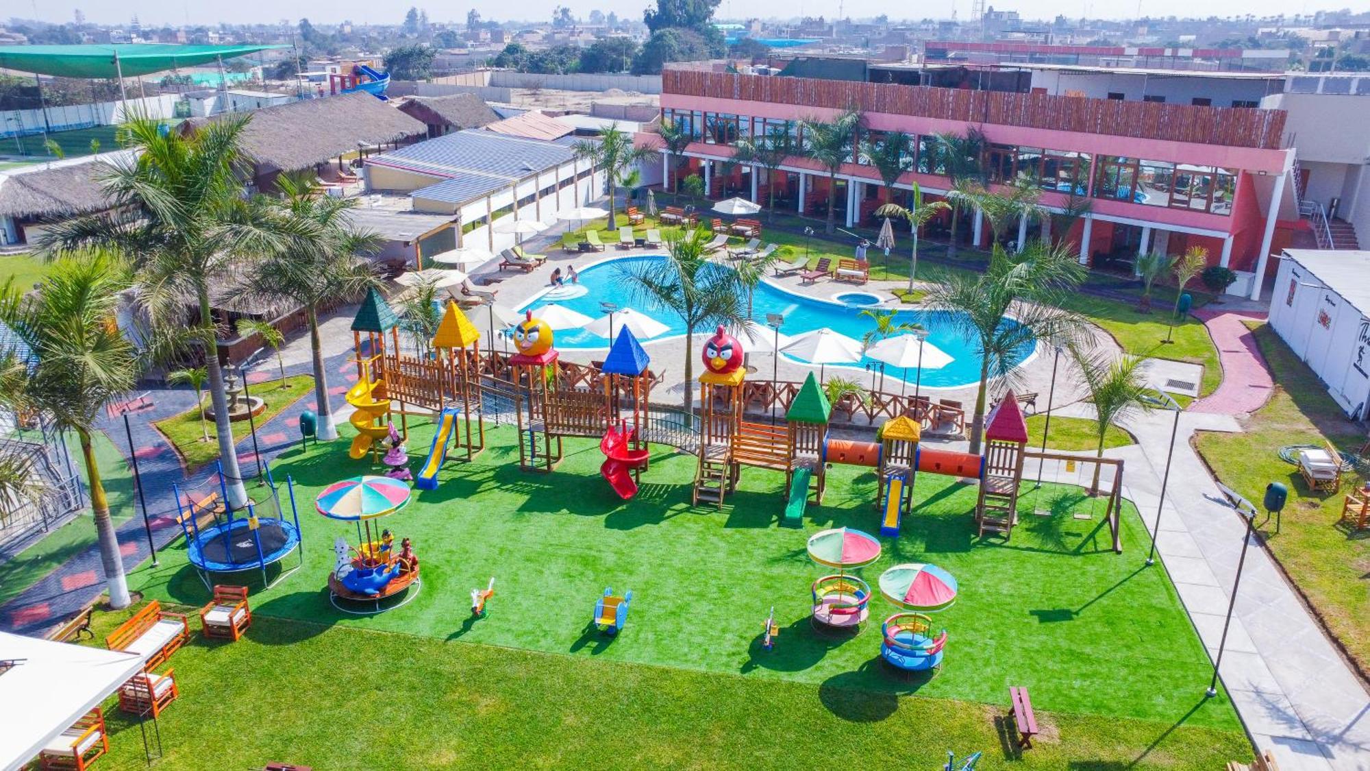 Hotel Resort Thiago Чинча Алта Екстериор снимка
