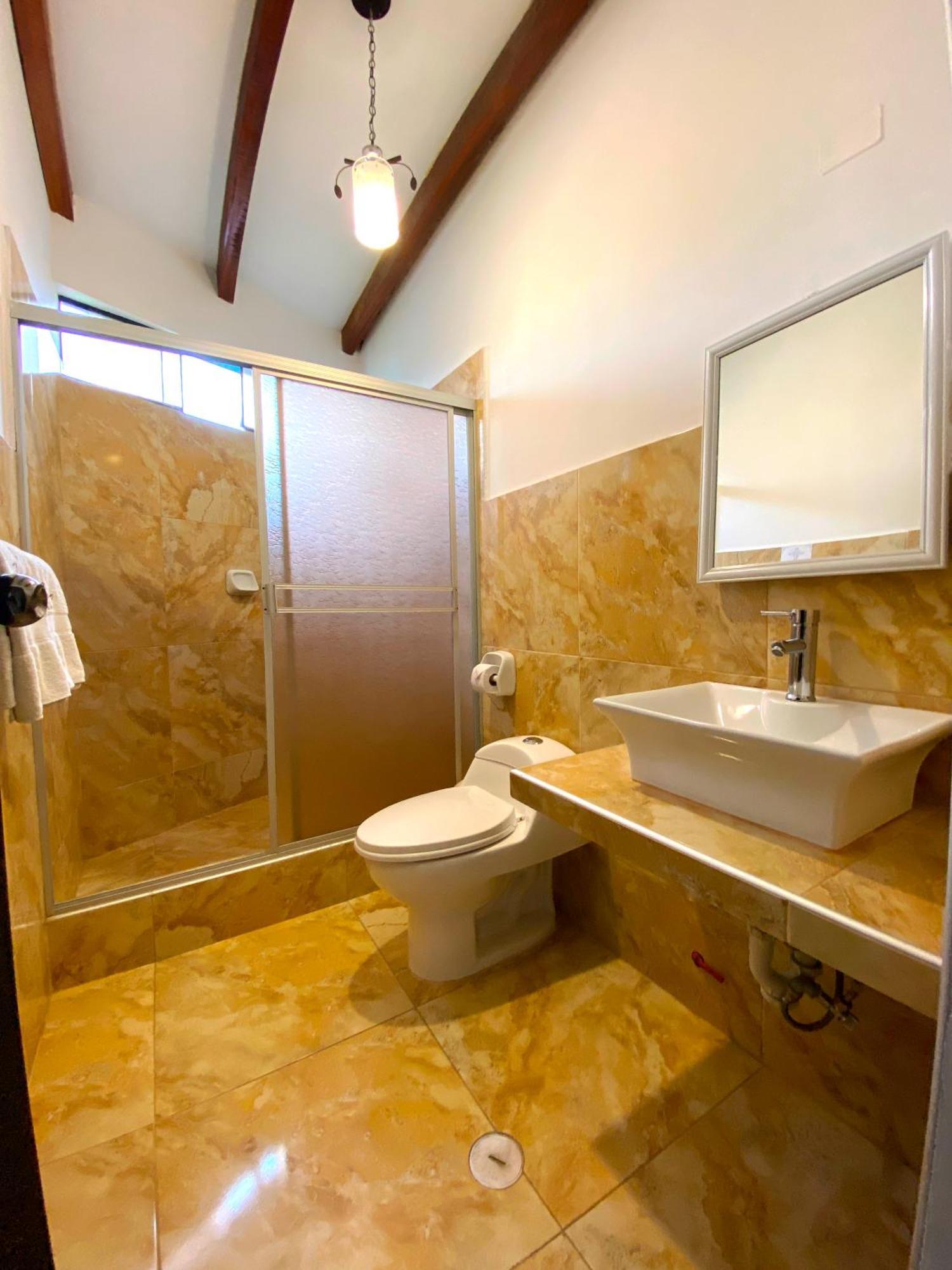 Hotel Resort Thiago Чинча Алта Екстериор снимка