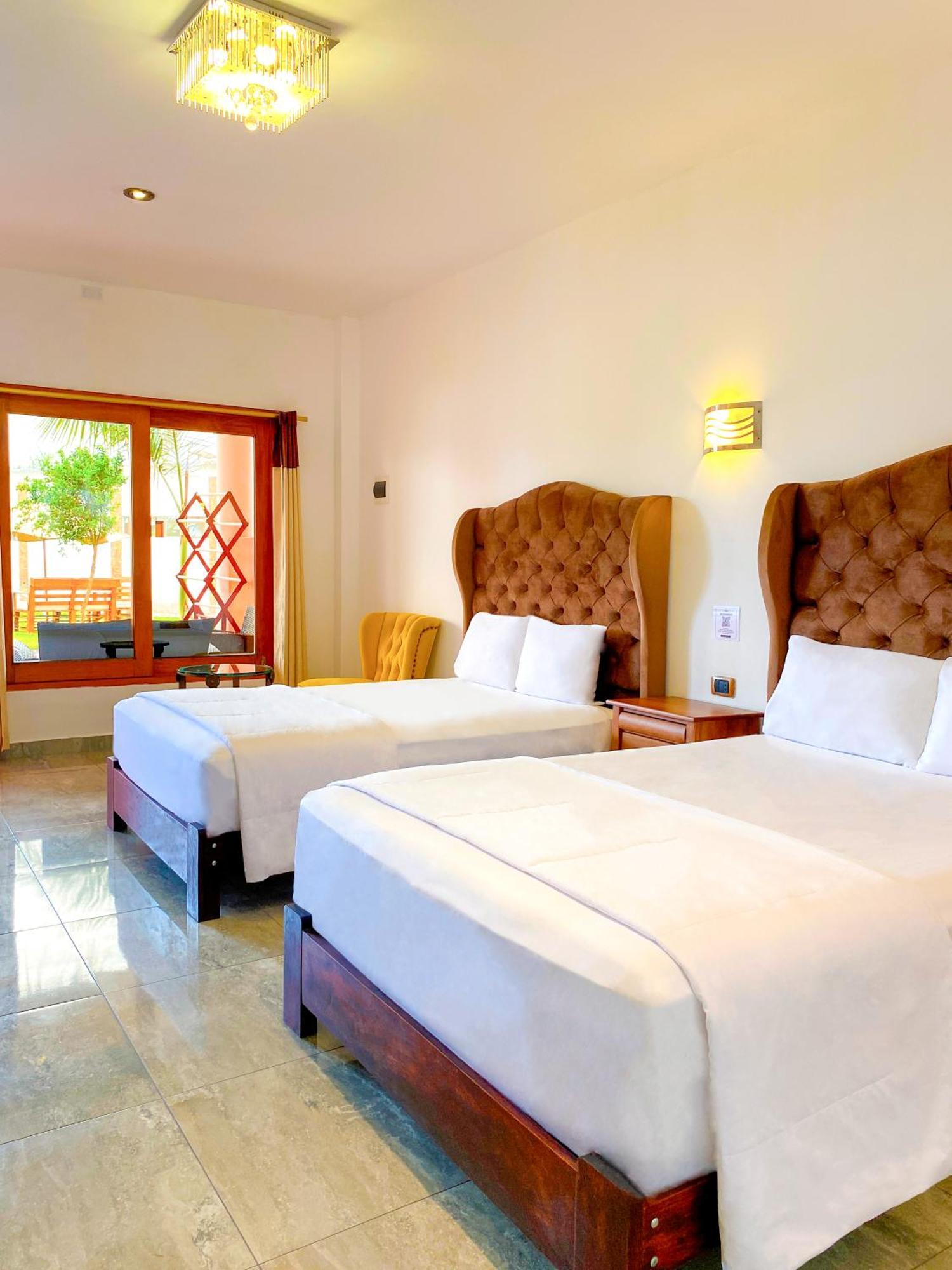 Hotel Resort Thiago Чинча Алта Екстериор снимка